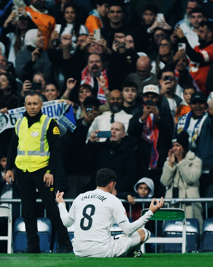 阿斯：齐达内重返皇马的传闻不属实，他明夏将接手法国队（阿斯辟谣：齐达内无缘重返皇马，预计明夏执掌法国队）