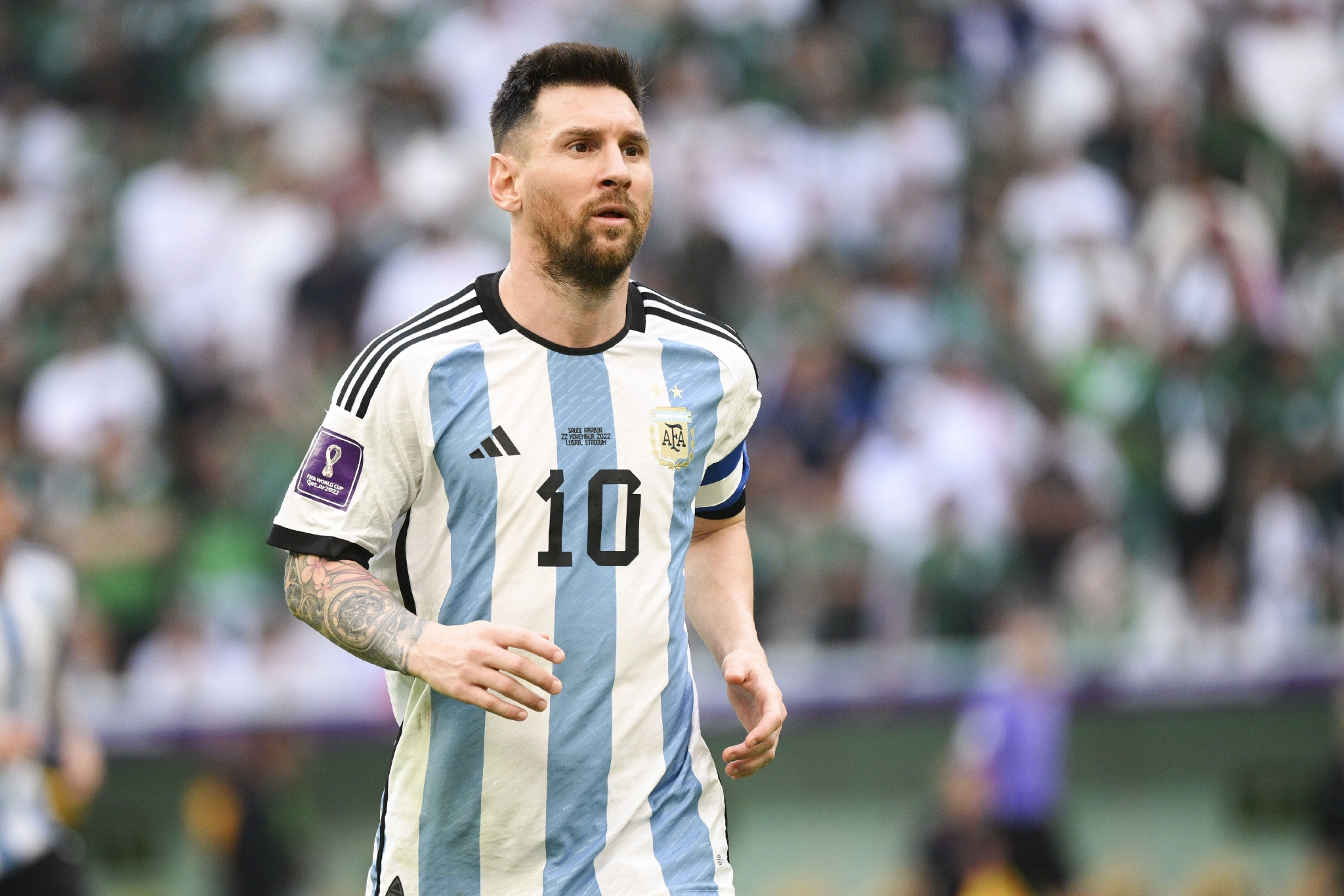 李新翔：我的第一次中超冠军；海港是冠军，连冠无人能撼动（李新翔：中超首冠到手，海港称王，连冠之势不可动摇）