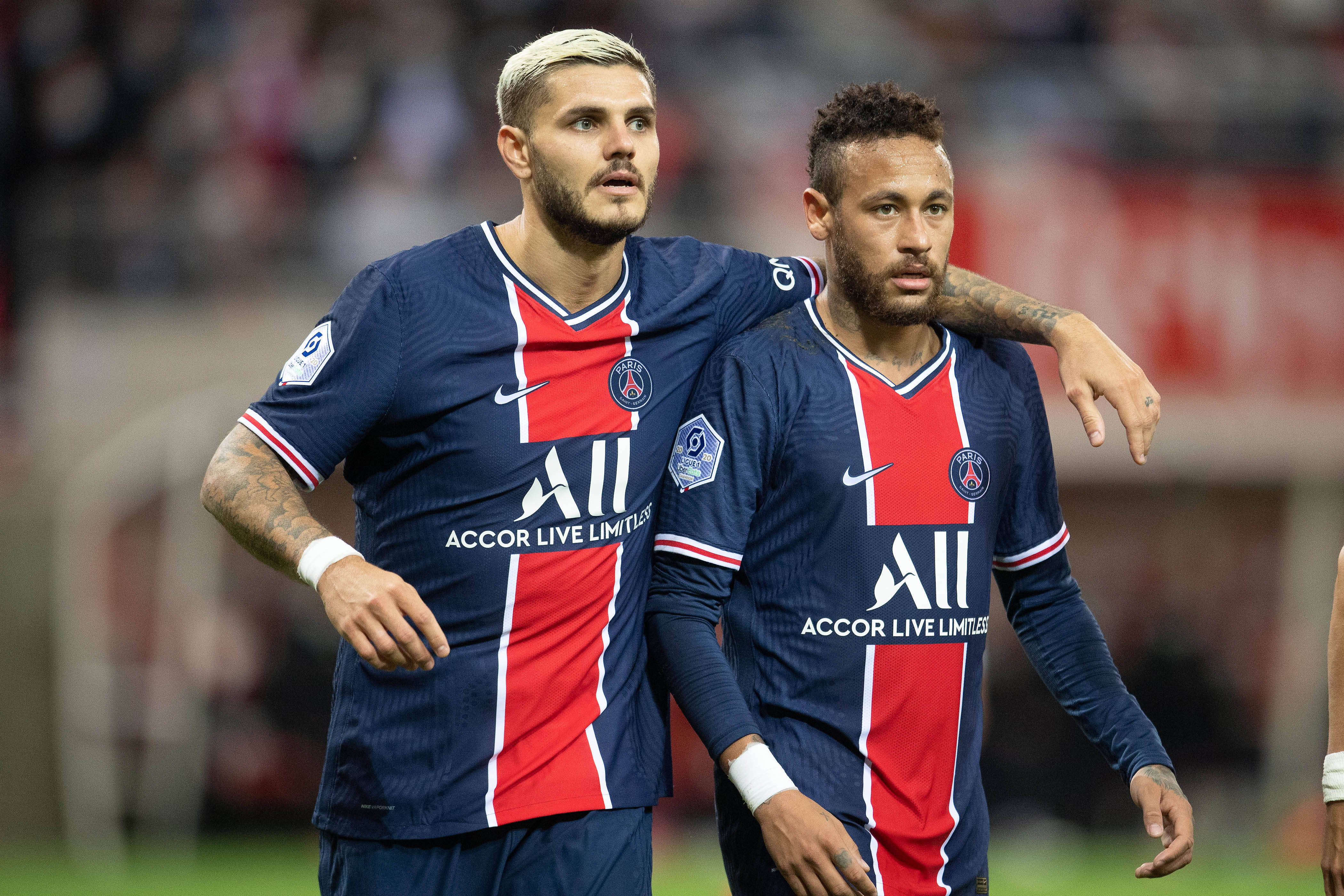 天空：维萨未随布伦特福德前往客场参加比赛，他仍渴望离队