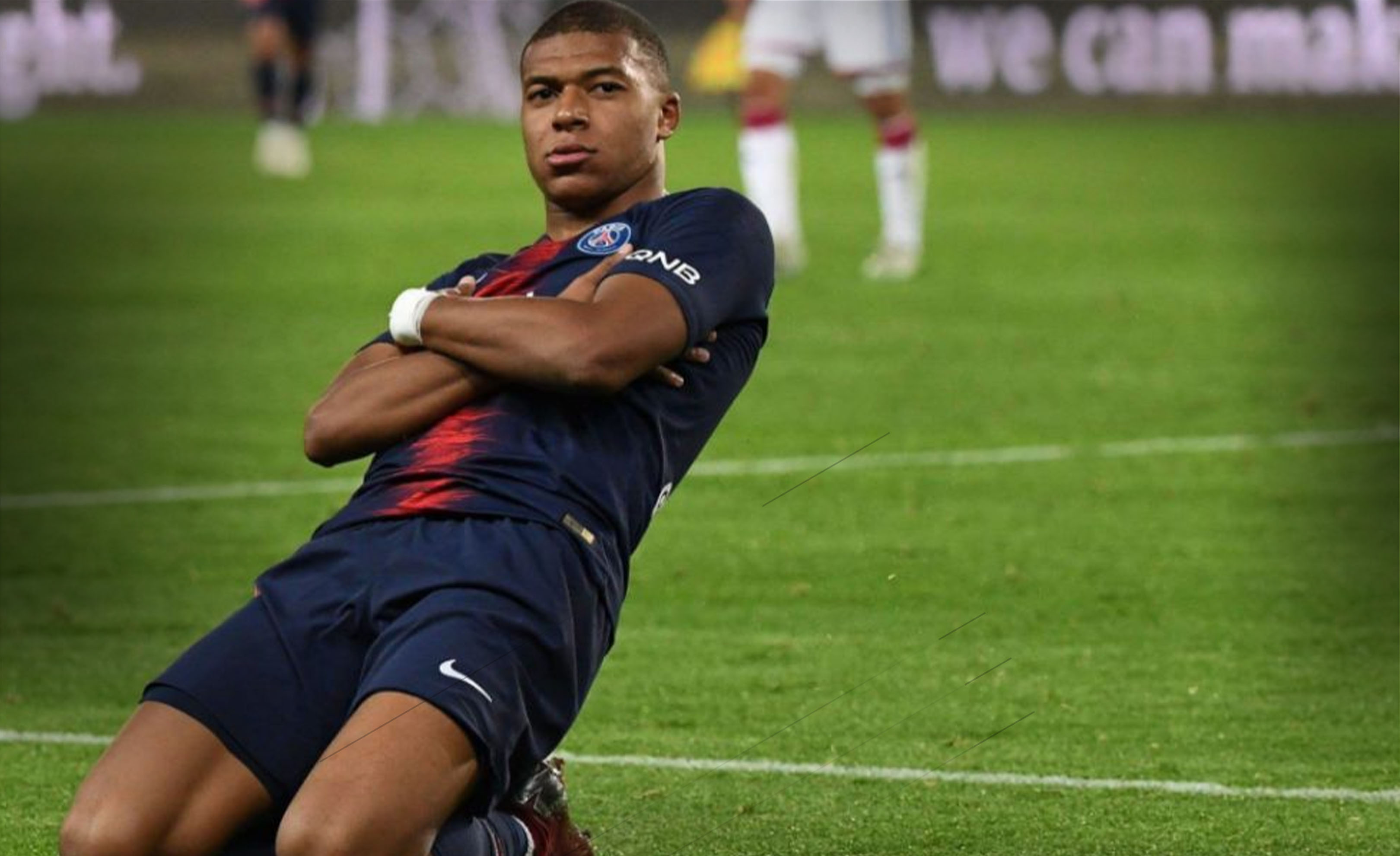 罗马诺：曼城签约18岁中卫朱马巴赫 转租给朗斯（罗马诺：曼城签下18岁中卫朱马巴赫，随后租借至朗斯）