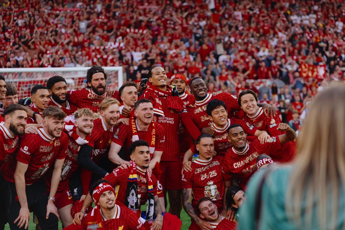 澳超半场：埃利奥特自摆乌龙，中央海岸水手1-1奥克兰FC（澳超半场：埃利奥特送出乌龙，中央海岸水手与奥克兰FC1-1战平）