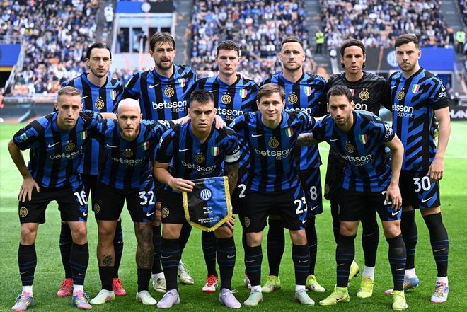 梅努申请离队，心属那不勒斯！已有12队邀约，曼联只接受租借！（梅努盼离队赴那不勒斯，12队抛橄榄枝，曼联坚持只租不卖）