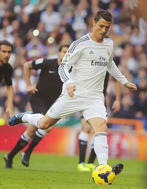 “湘超”短剧《我在野生球场当门神》开机，预计12月中旬上线