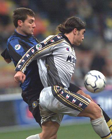 劳塔罗：我不在乎外界批评；有时间我会请全队吃烤肉（劳塔罗：不在意外界质疑，有空就请全队吃烧烤）